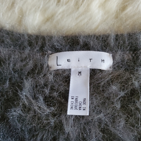 Leith Faux-Fur Embellished Beaded Gray Sweater M NWT - Picture 7 of 13
